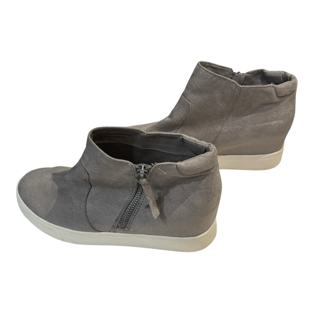 Universal Thread Gray Sneakers With Minimalist De… - image 5